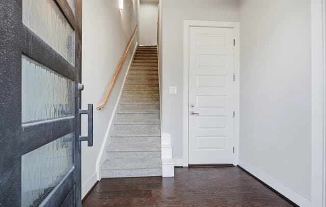 3-bedroom rental at 1817 N St Marys St Unit 102 in San Antonio, TX — photo 3
