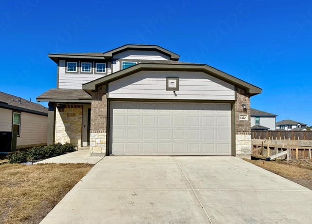 3-bedroom rental at 8563 Redhawk Loop in San Antonio TX