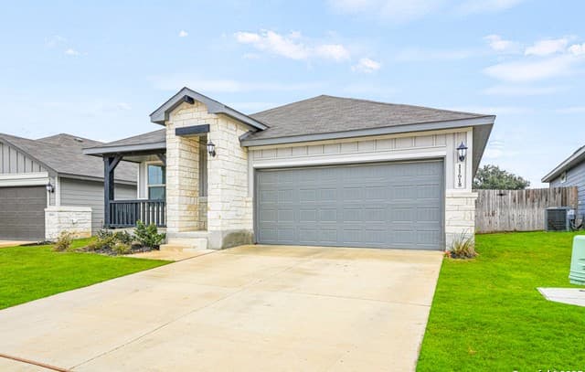 4-bedroom rental at 11618 Mustang in San Antonio, TX — photo 2