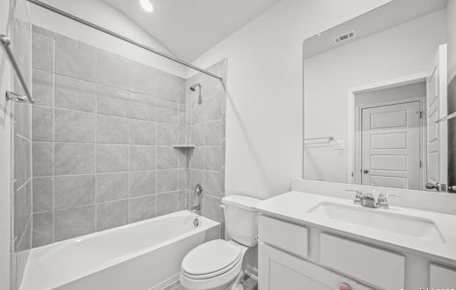 4-bedroom rental at 11618 Mustang in San Antonio, TX — photo 5
