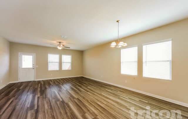 4-bedroom rental at 14339 Gunsight Pass in San Antonio, TX — photo 2