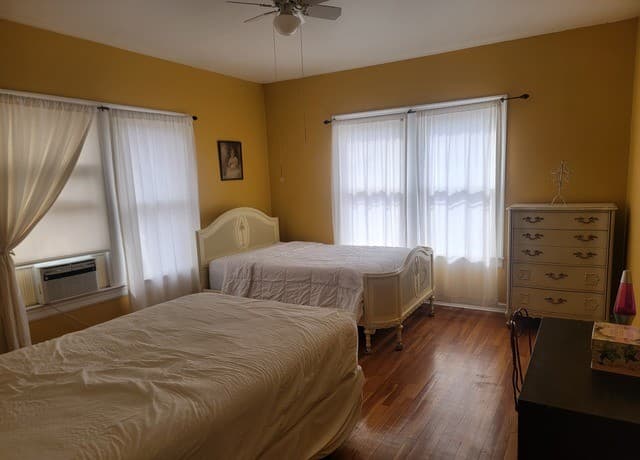 2-bedroom rental at 273 E Lullwood Ave in San Antonio, TX — photo 5