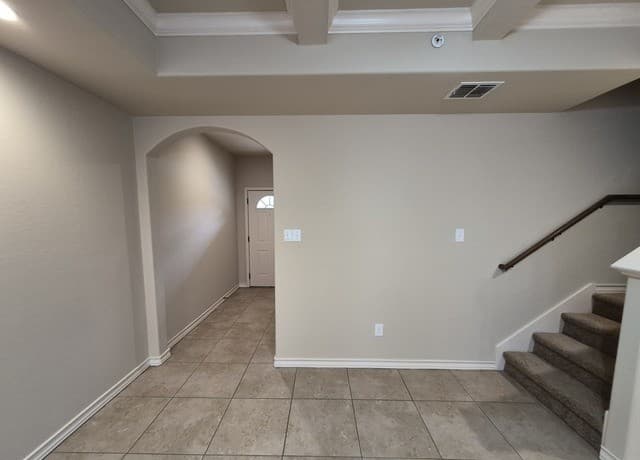 3-bedroom rental at 6619 Arancione Ave. Unit 102 in San Antonio, TX — photo 3