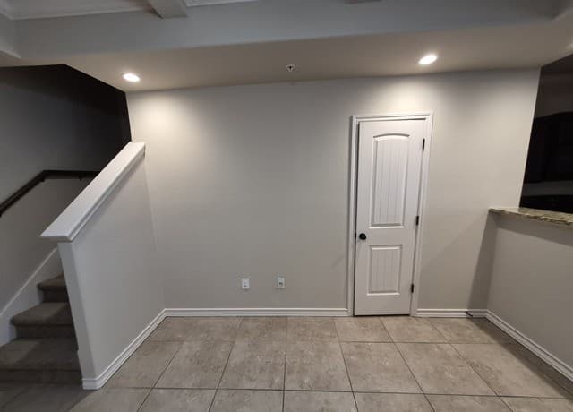 3-bedroom rental at 6619 Arancione Ave. Unit 102 in San Antonio, TX — photo 4