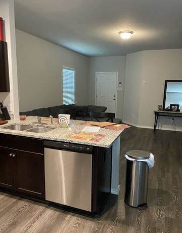 3-bedroom rental at 4511 Heathers Star in St Hedwig, TX — photo 3