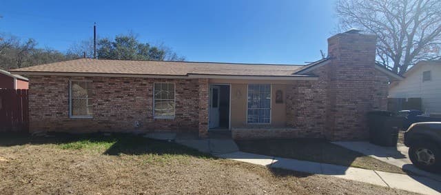 5-bedroom rental at 7206 Marble Creek Dr in San Antonio TX