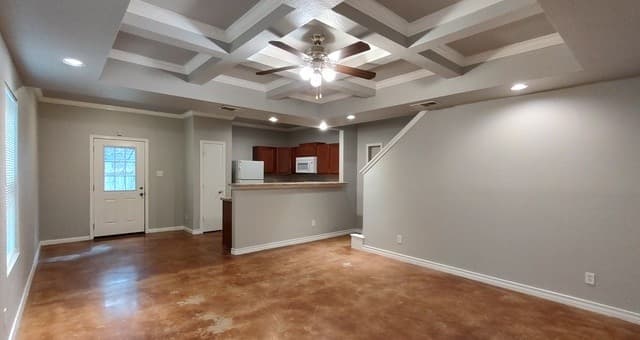 3-bedroom rental at 5003 Summit Wood Unit 4 in San Antonio, TX — photo 3