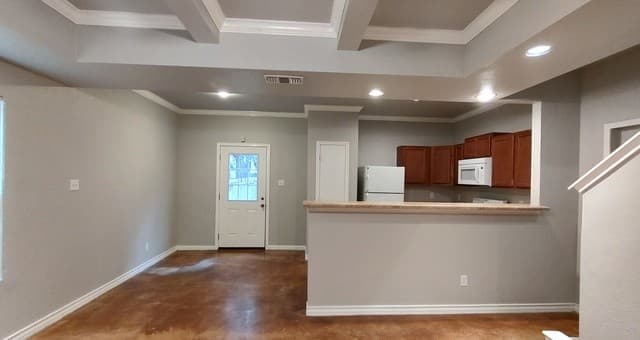 3-bedroom rental at 5003 Summit Wood Unit 4 in San Antonio, TX — photo 5