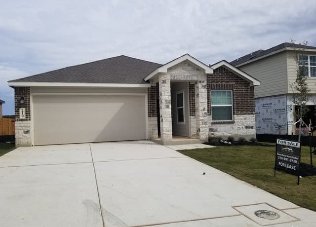 3-bedroom rental at 210 Holland Park in Schertz, TX — photo 2