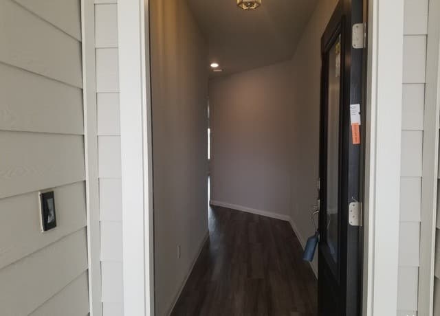 3-bedroom rental at 210 Holland Park in Schertz, TX — photo 4