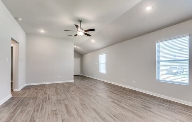3-bedroom rental at 13602 Crossbow Ridge in San Antonio, TX — photo 2