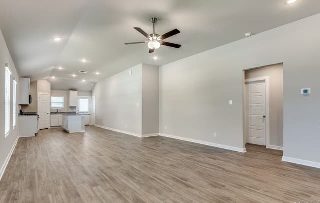 3-bedroom rental at 13602 Crossbow Ridge in San Antonio, TX — photo 3