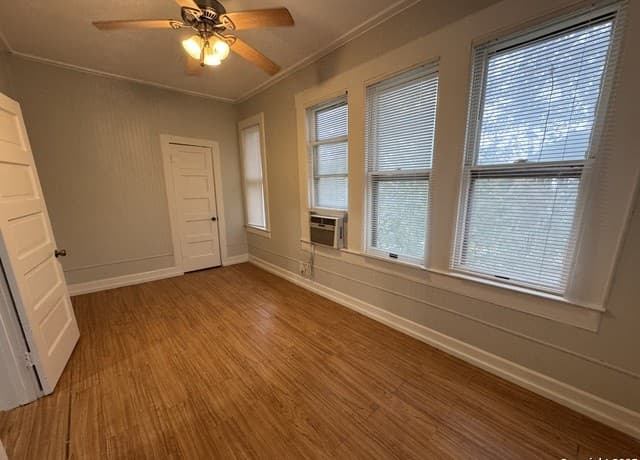 1-bedroom rental at 407 E Locust Unit 5 in San Antonio, TX — photo 4