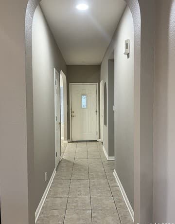 3-bedroom rental at 5502 Christina Path in San Antonio, TX — photo 2