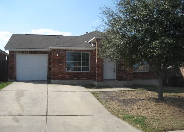 3-bedroom rental at 4807 Georges Farm in San Antonio, TX — photo 2
