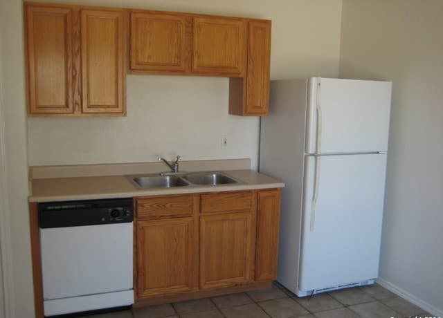3-bedroom rental at 4807 Georges Farm in San Antonio, TX — photo 5