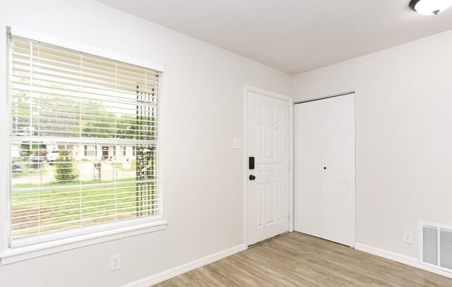 3-bedroom rental at 7118 Castleridge in San Antonio, TX — photo 3