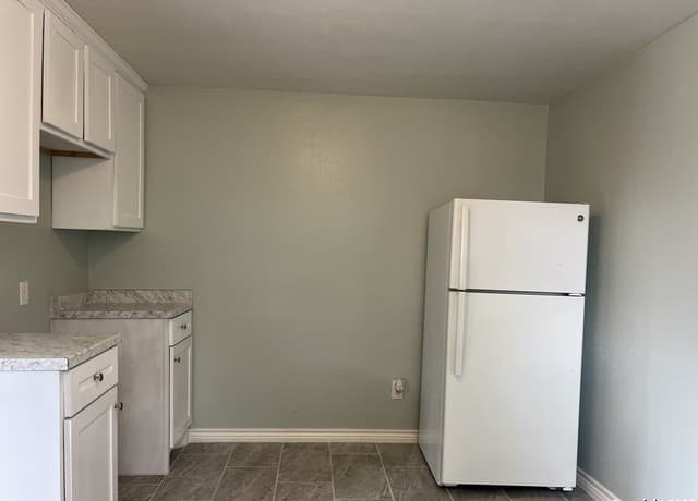 1-bedroom rental at 1218 Nw 23rd St Unit 2 in San Antonio, TX — photo 4