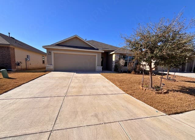 3-bedroom rental at 10754 Francisco Way in Converse, TX — photo 2