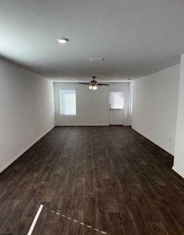 3-bedroom rental at 4218 Paprika in Von Ormy, TX — photo 3
