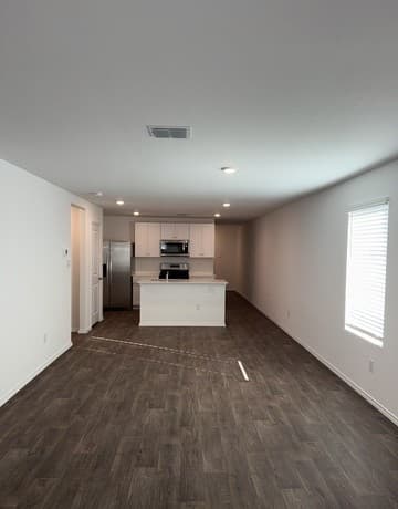 3-bedroom rental at 4218 Paprika in Von Ormy, TX — photo 5