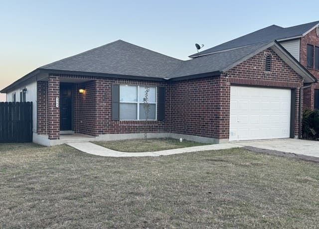 3-bedroom rental at 9967 Alexa in San Antonio, TX — photo 3