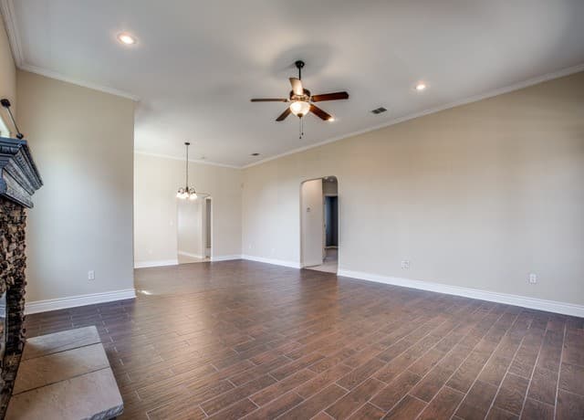 3-bedroom rental at 6102 Still in San Antonio, TX — photo 4