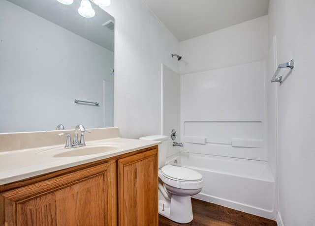 3-bedroom rental at 6102 Still in San Antonio, TX — photo 5