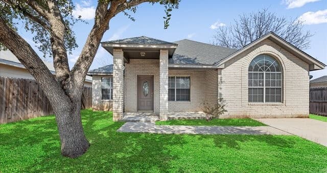 3-bedroom rental at 3411 Avoca Dr in San Antonio TX