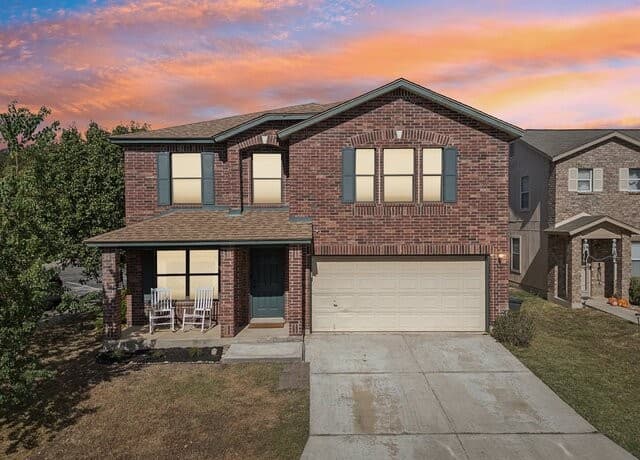 4-bedroom rental at 39 Longleaf Coral in San Antonio TX