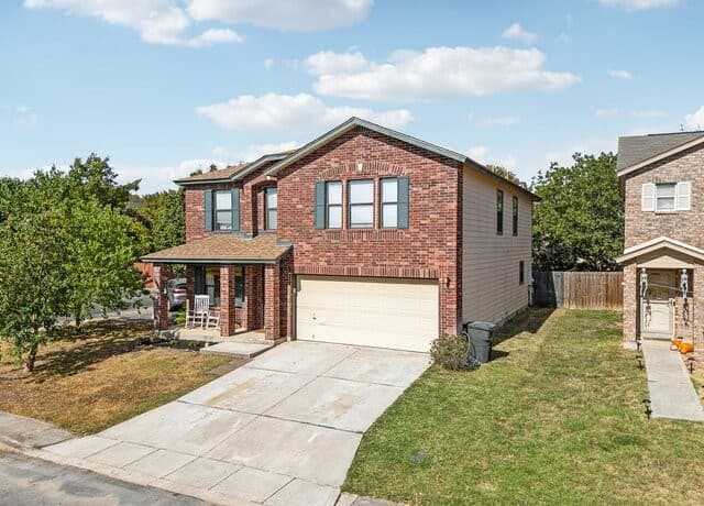 4-bedroom rental at 39 Longleaf Coral in San Antonio, TX — photo 3