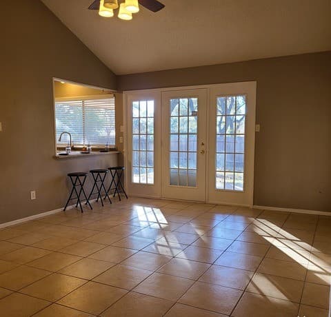 3-bedroom rental at 8803 Wimbledon St in San Antonio, TX — photo 3