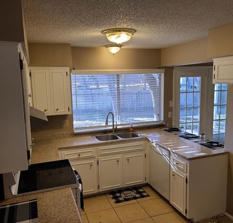 3-bedroom rental at 8803 Wimbledon St in San Antonio, TX — photo 5