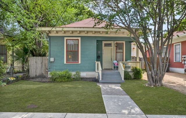2-bedroom rental at 210 Sadie in San Antonio TX