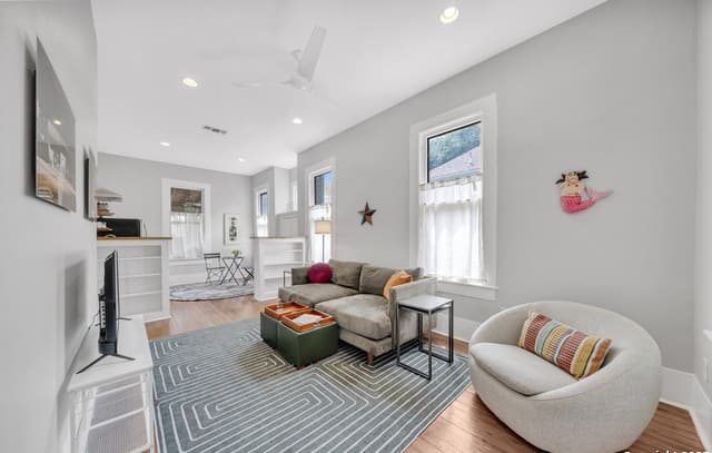 2-bedroom rental at 210 Sadie in San Antonio, TX — photo 5