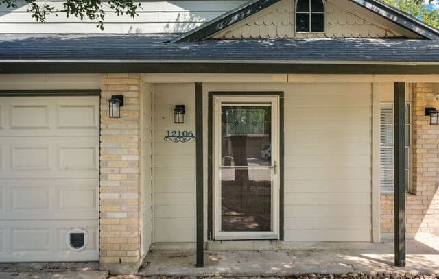 3-bedroom rental at 12106 Ridge Ct in San Antonio, TX — photo 4