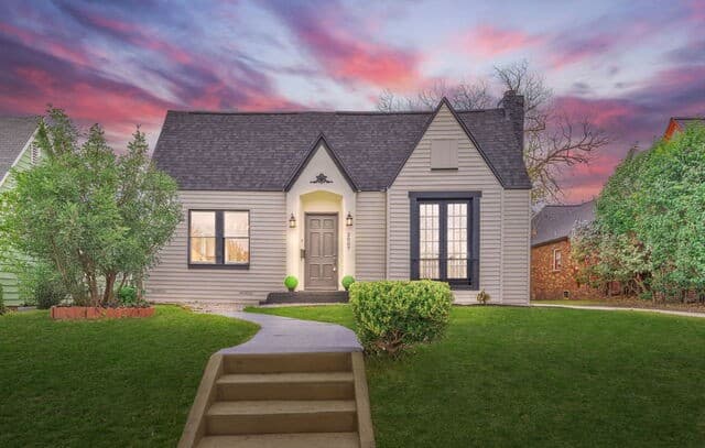 4-bedroom rental at 2007 W Magnolia Ave in San Antonio TX