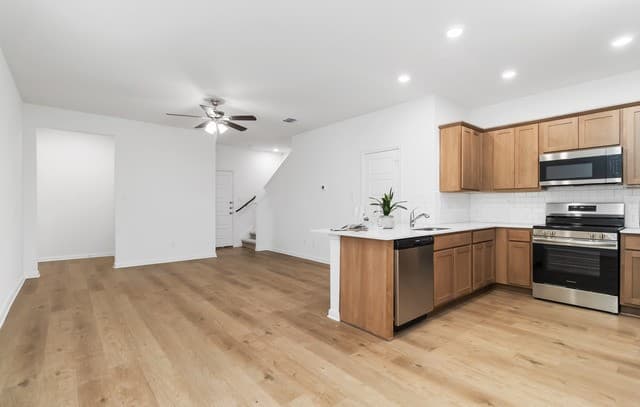 3-bedroom rental at 5103 Cindy Branch Unit 1 in San Antonio, TX — photo 5