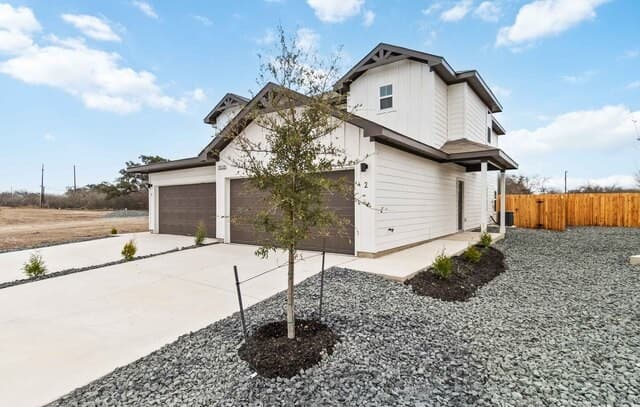 3-bedroom rental at 15526 Suess Hill Unit 1 in San Antonio, TX — photo 2
