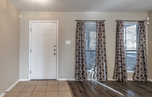 4-bedroom rental at 11710 Wayward Daisy in San Antonio, TX — photo 5