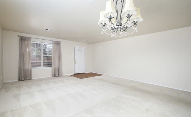 4-bedroom rental at 7211 Balcon Island in San Antonio, TX — photo 5