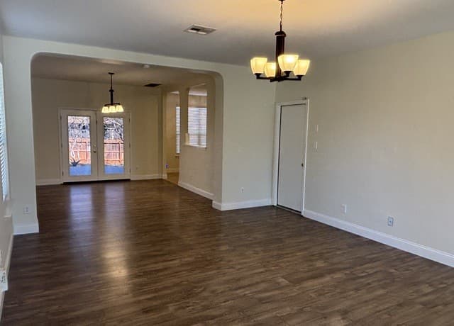 3-bedroom rental at 11639 Valley in San Antonio, TX — photo 5