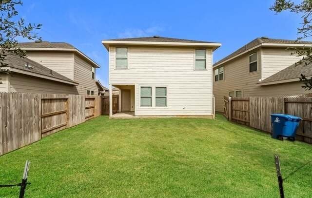 3-bedroom rental at 10312 Green Branch in San Antonio, TX — photo 2
