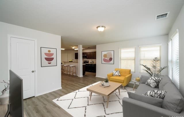 3-bedroom rental at 10312 Green Branch in San Antonio, TX — photo 3