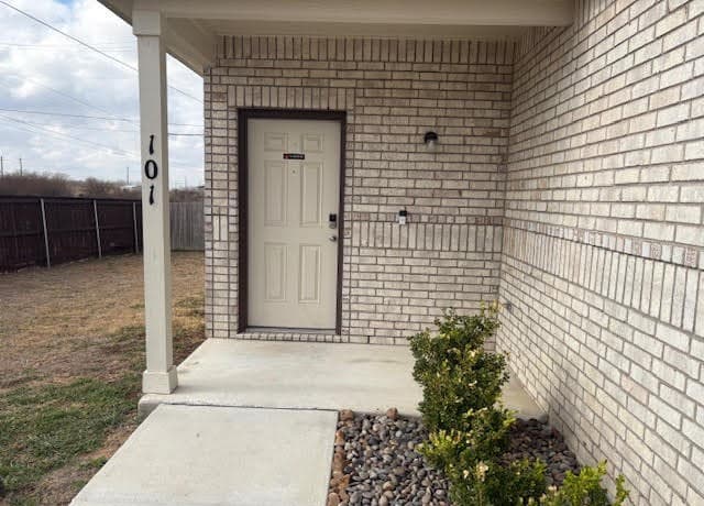 4-bedroom rental at 101 Saddle Breeze in Cibolo, TX — photo 4