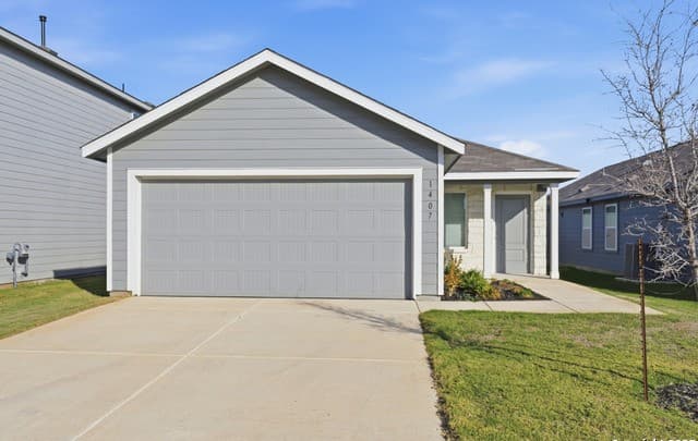 4-bedroom rental at 1407 Mira Mill in San Antonio, TX — photo 2