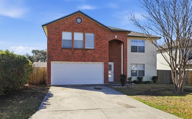 4-bedroom rental at 9918 Kelton Dr in San Antonio TX