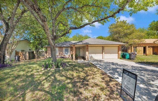 3-bedroom rental at 6427 Ridge Place in San Antonio TX