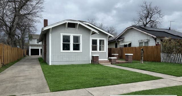 2-bedroom rental at 329 Hot Wells Unit FRONT UNIT in San Antonio TX
