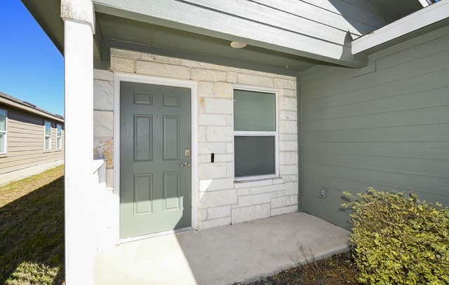 4-bedroom rental at 10114 Kersey in San Antonio, TX — photo 4
